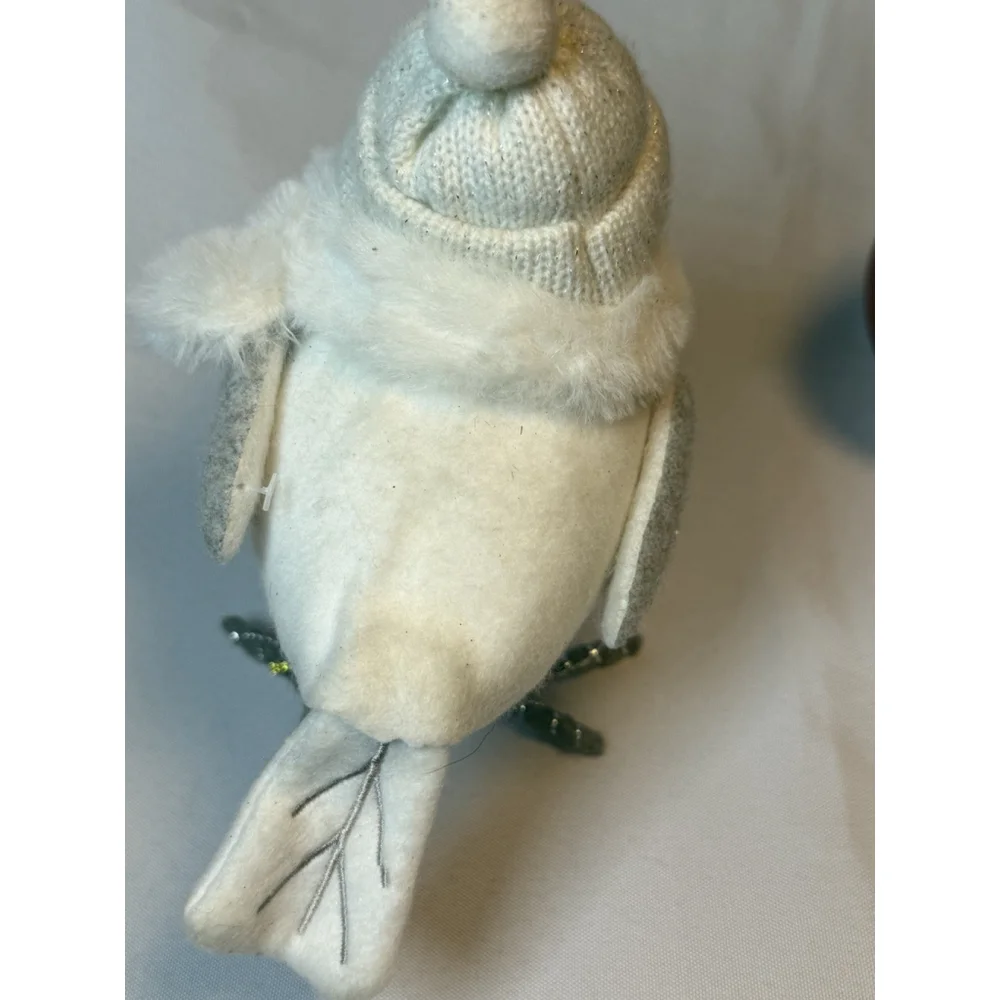 Target Wondershop Friends Bird with gray scarf 2020 READ